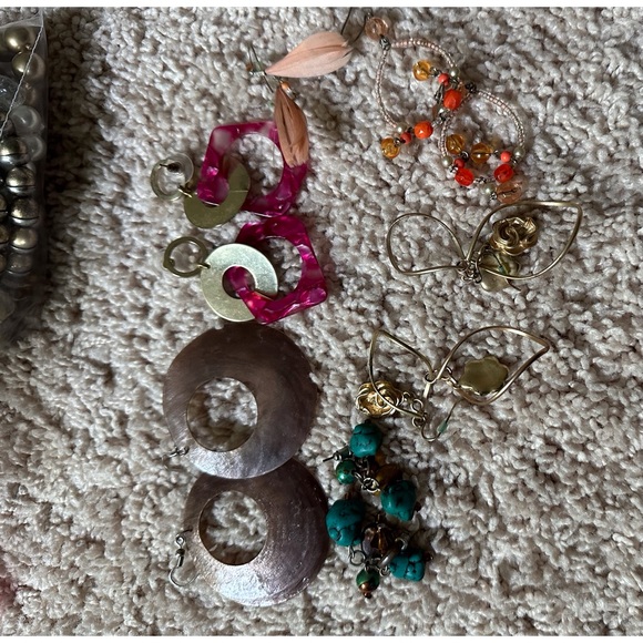 Craft Jewelry Lot 2LB - Picture 3 of 8